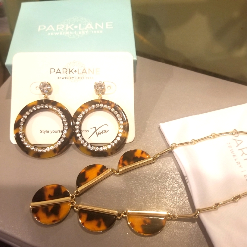Park Lane Macchiato set (earrings and necklace)
